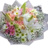 Buquet de lirios y rosas